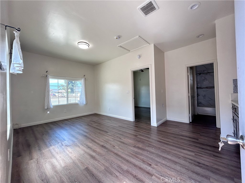946 Barbara Ln
