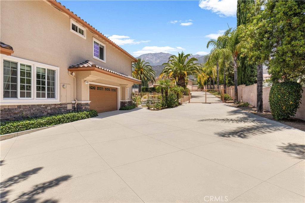 8632 Cherry Lane