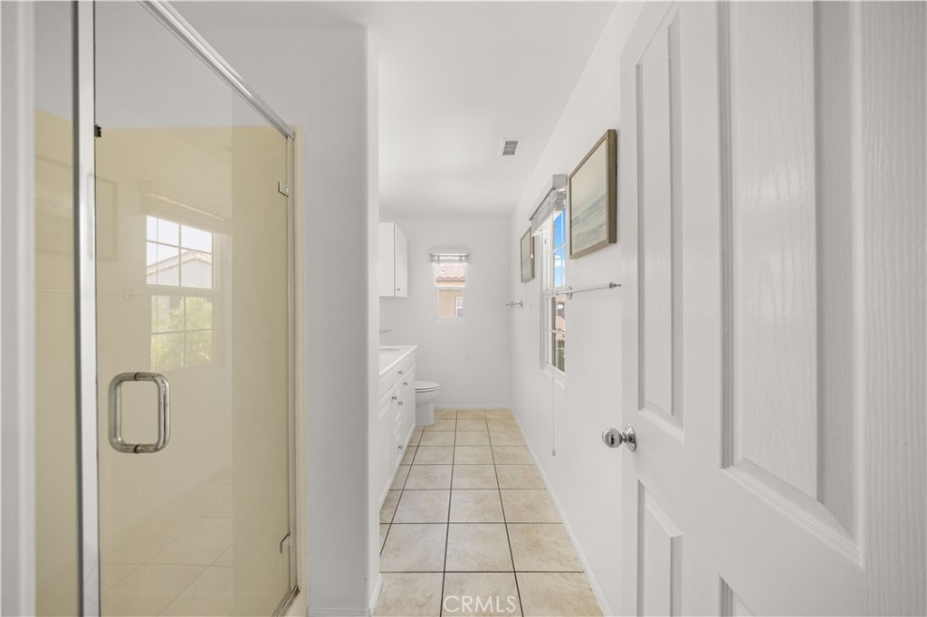 102 Chantilly