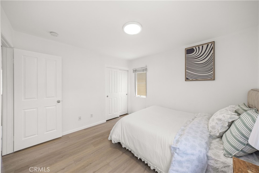 102 Chantilly