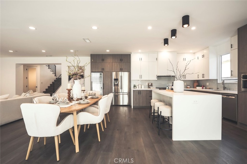 542 N Commonwealth