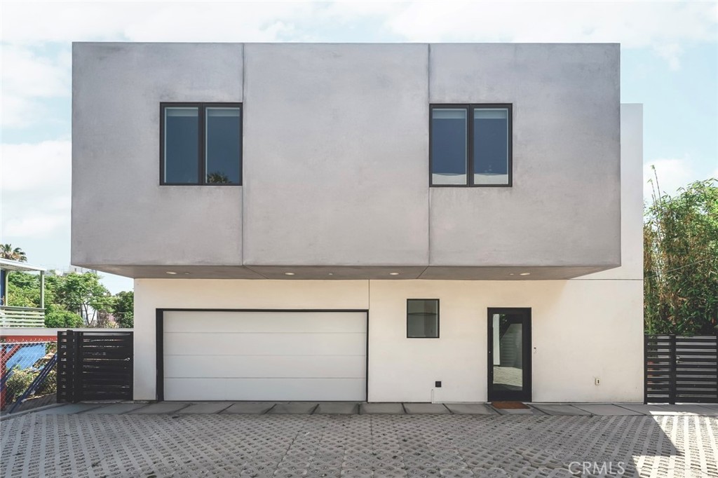 542 N Commonwealth