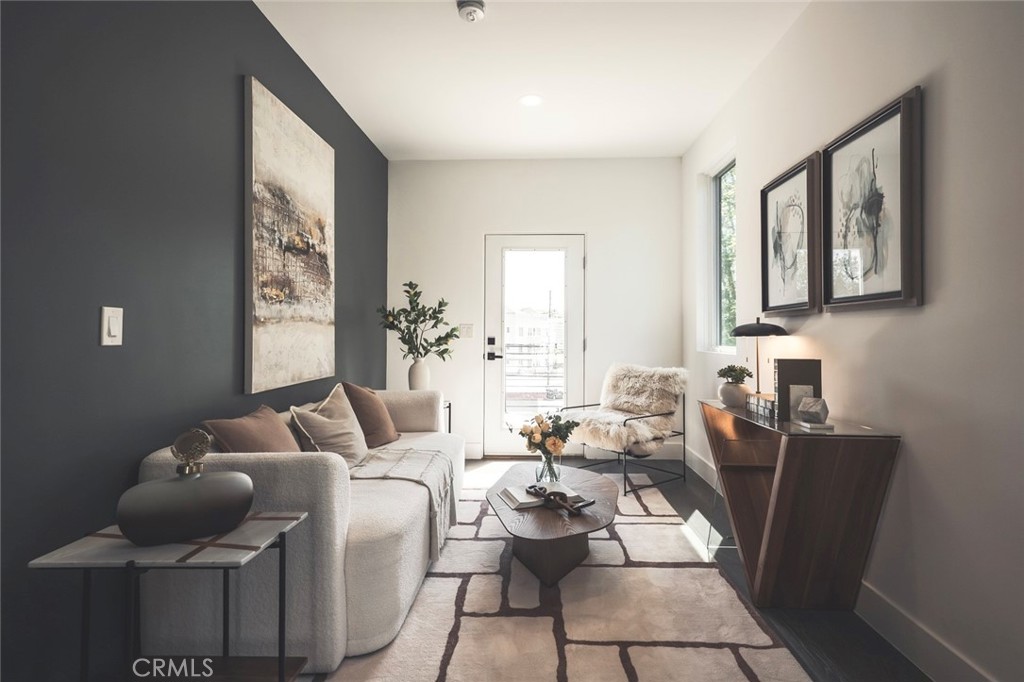 542 N Commonwealth