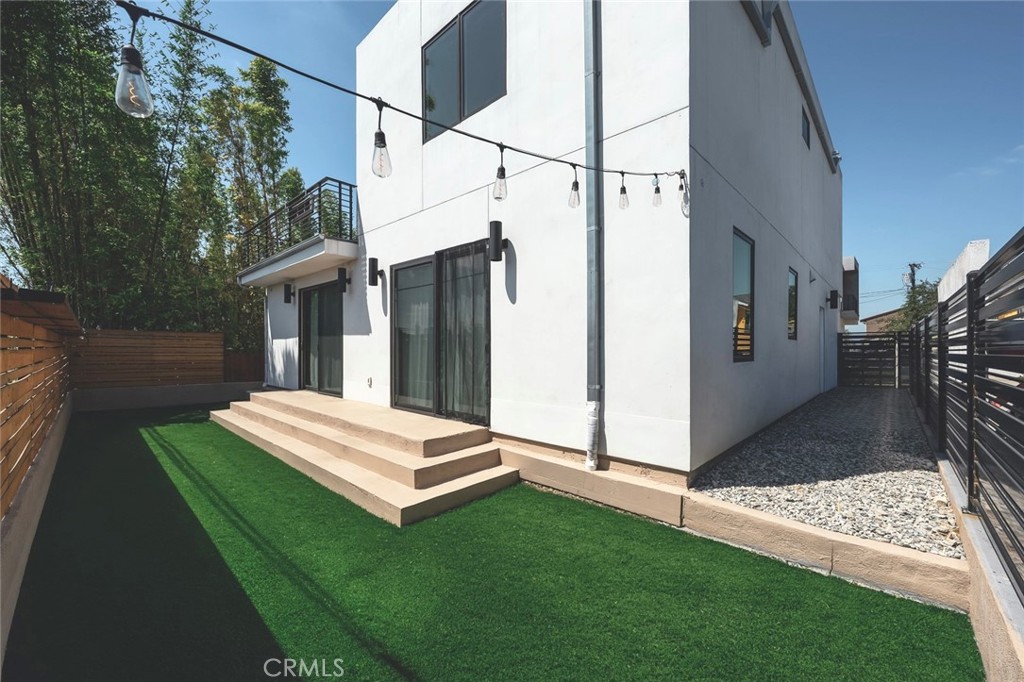 542 N Commonwealth