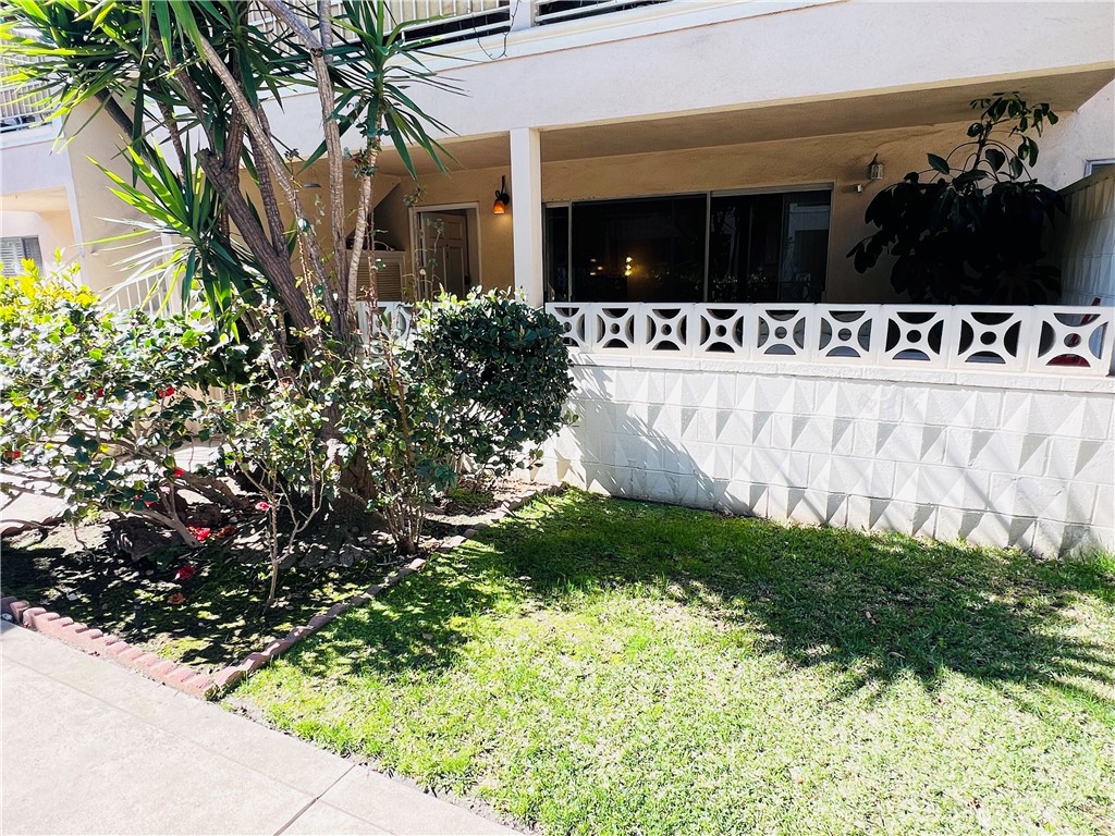 471 West Duarte Rd 110