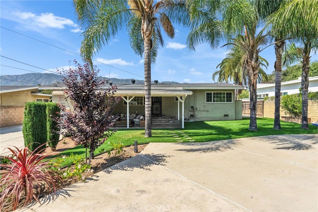 644 E Mountain View