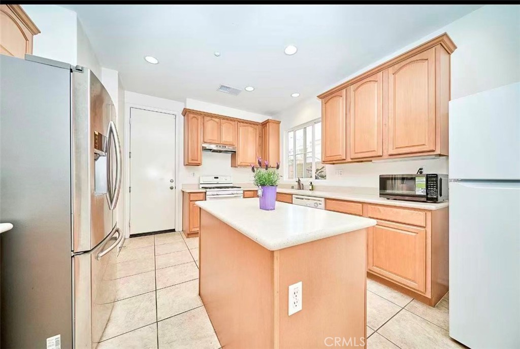 16503 Gala Avenue