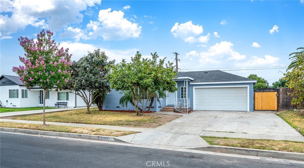 903 N Broadacres