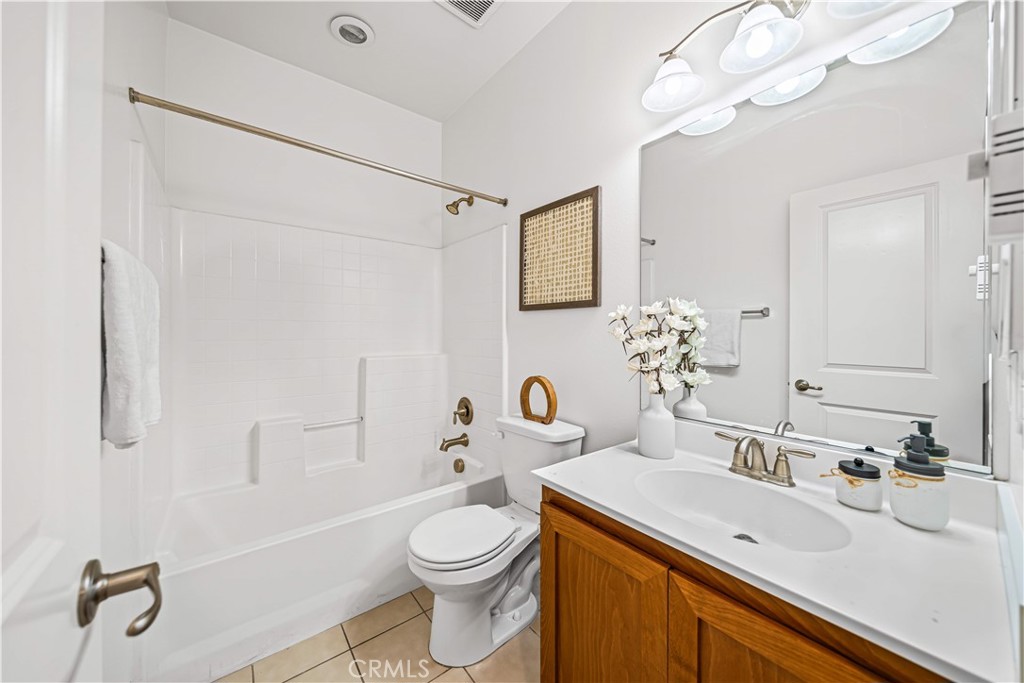 119 West Via Rua Flores