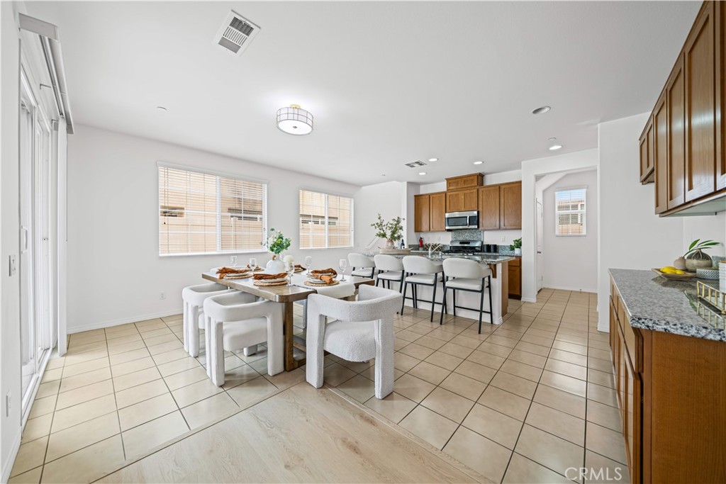 119 West Via Rua Flores