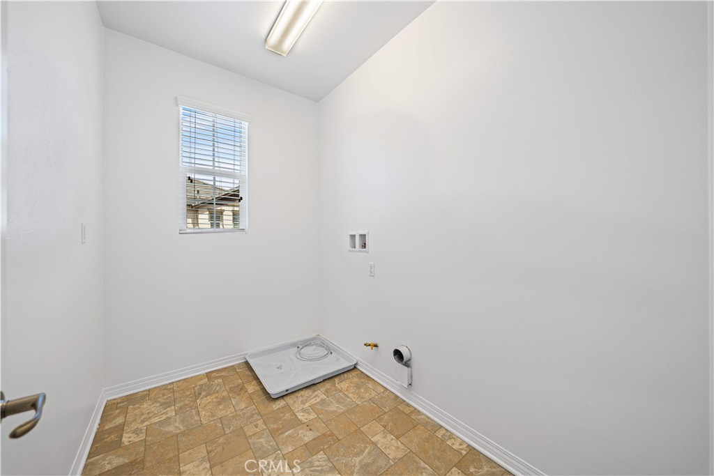 119 West Via Rua Flores
