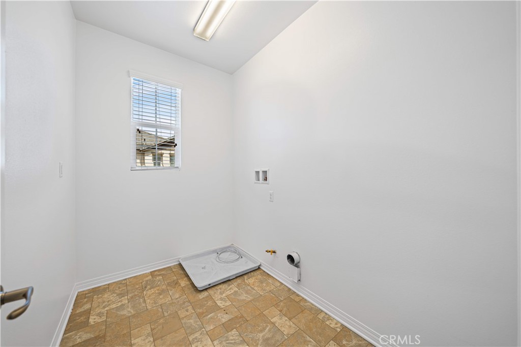 119 West Via Rua Flores