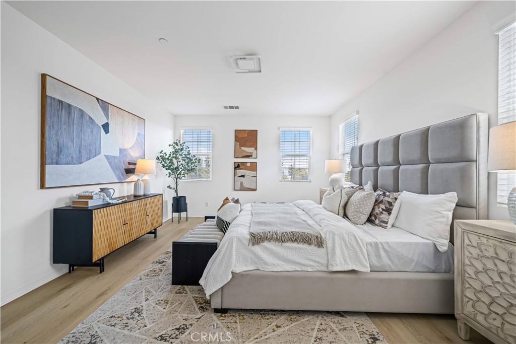 119 West Via Rua Flores