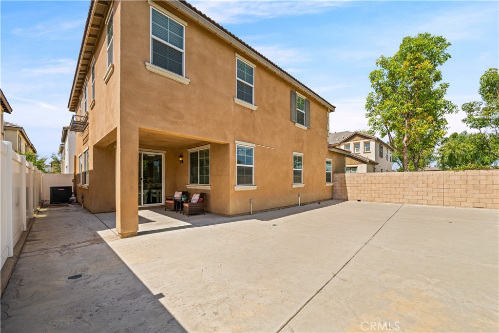 119 West Via Rua Flores