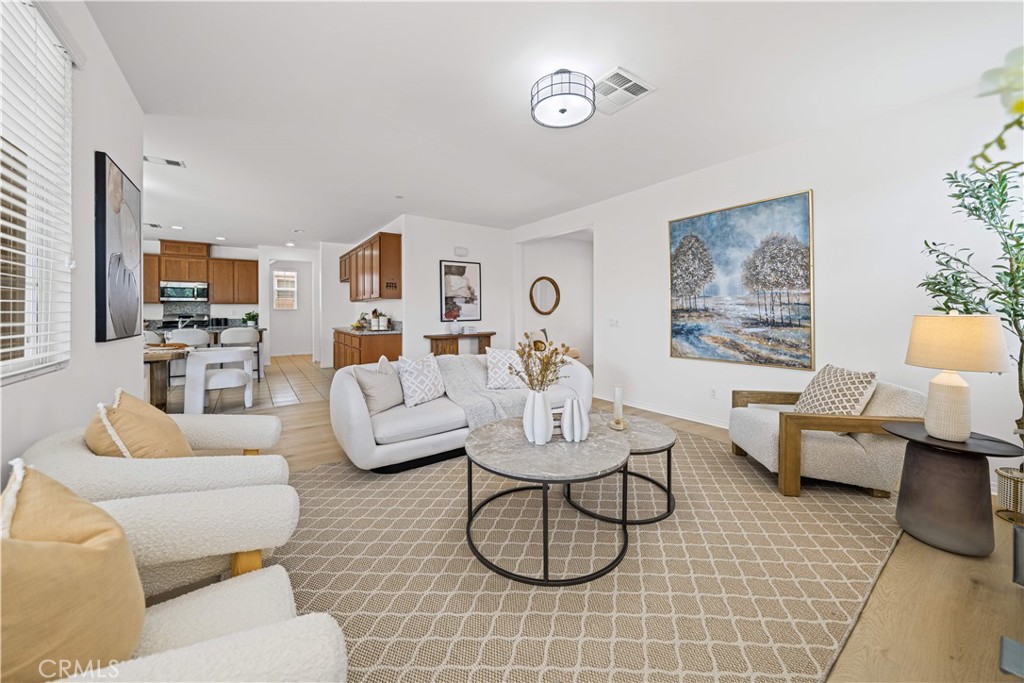 119 West Via Rua Flores