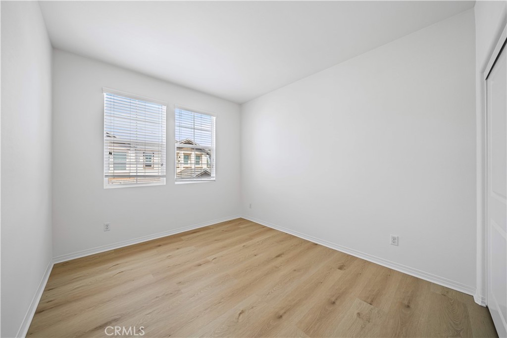 119 West Via Rua Flores