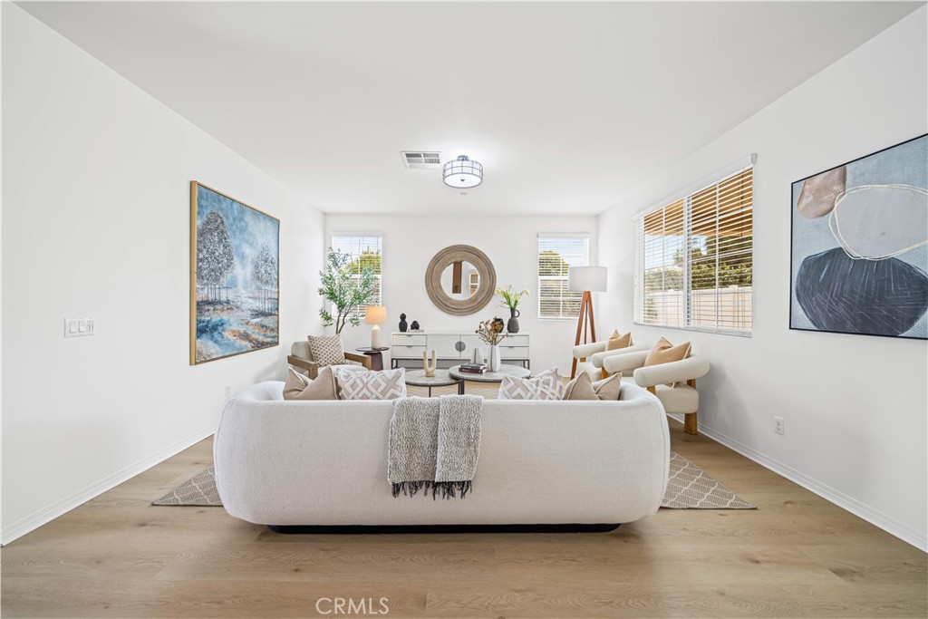 119 West Via Rua Flores