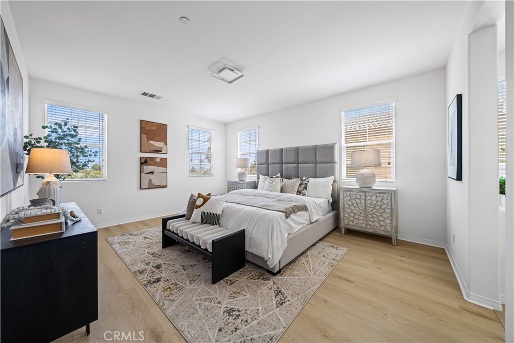 119 West Via Rua Flores