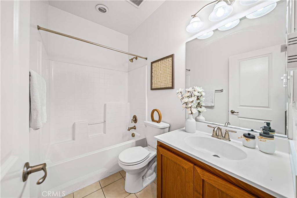 119 West Via Rua Flores