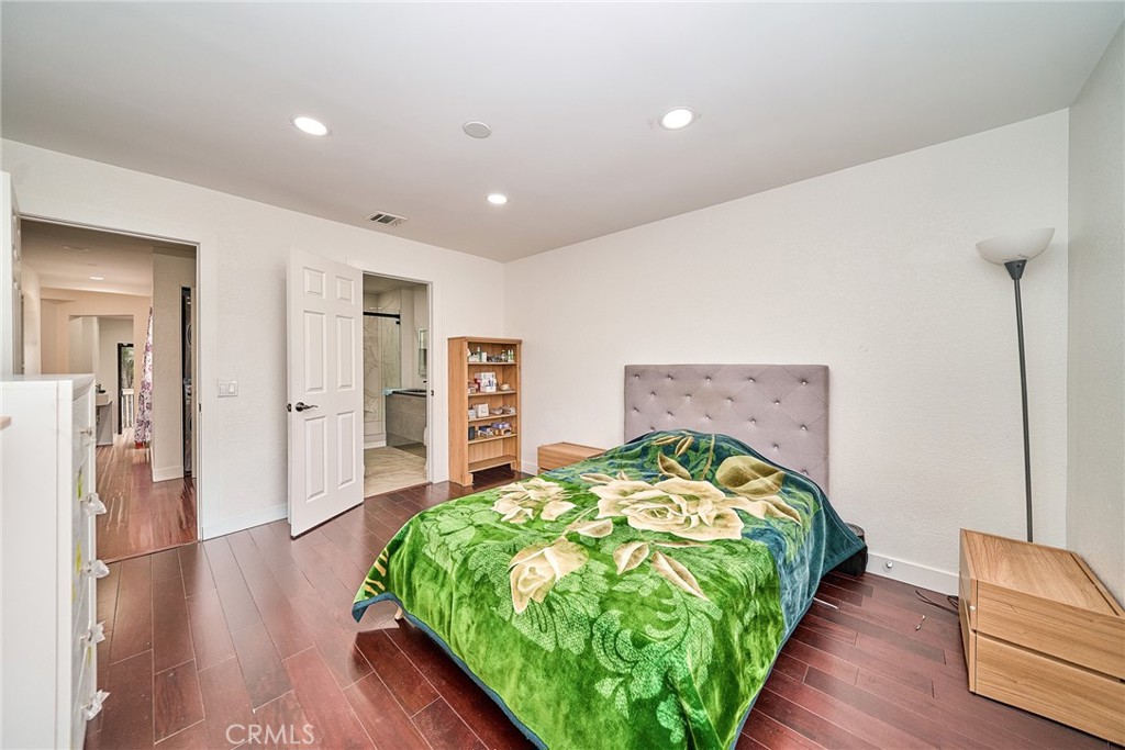 4900 N Grand 306