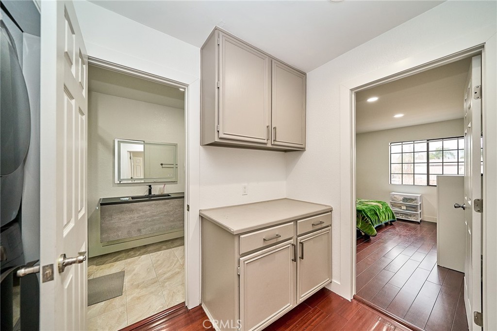 4900 N Grand 306