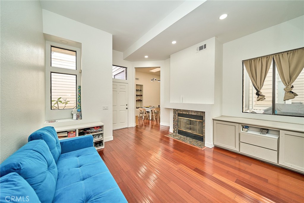 4900 N Grand 306