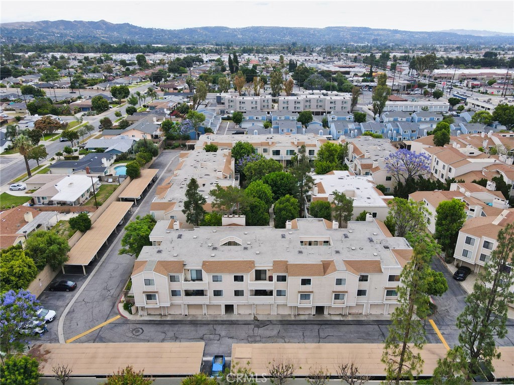 4900 N Grand 306