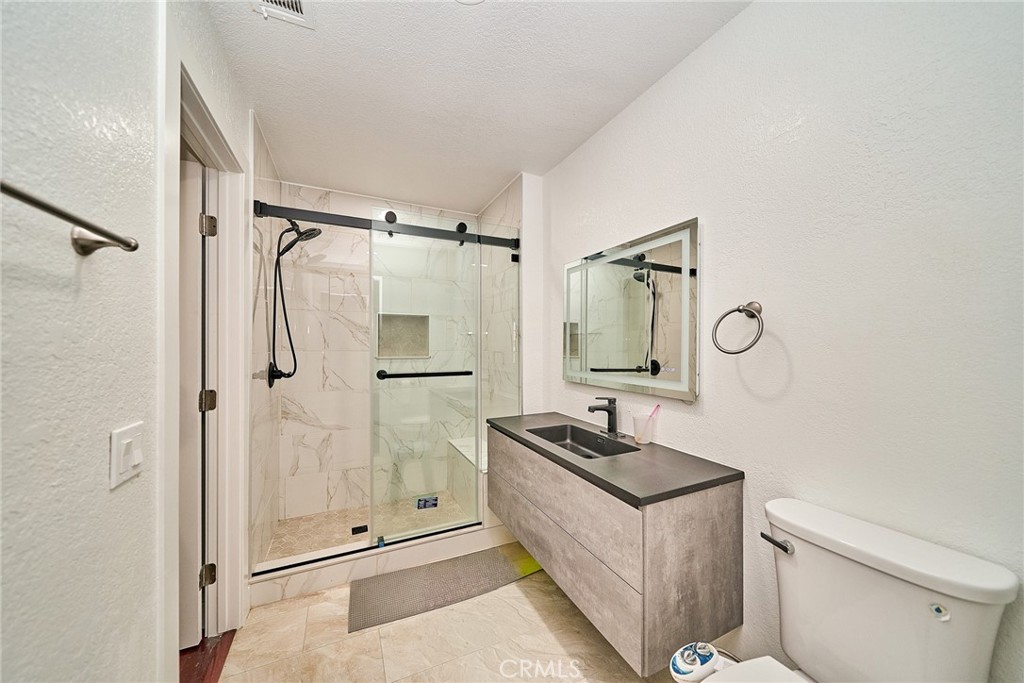 4900 N Grand 306