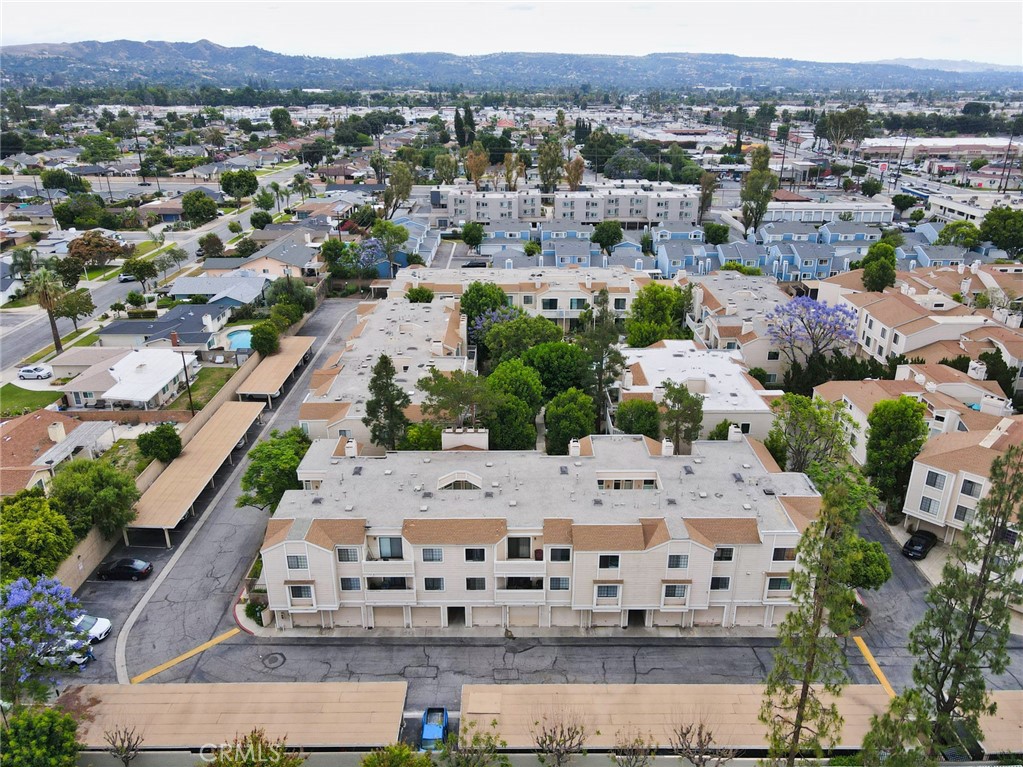4900 N Grand 306