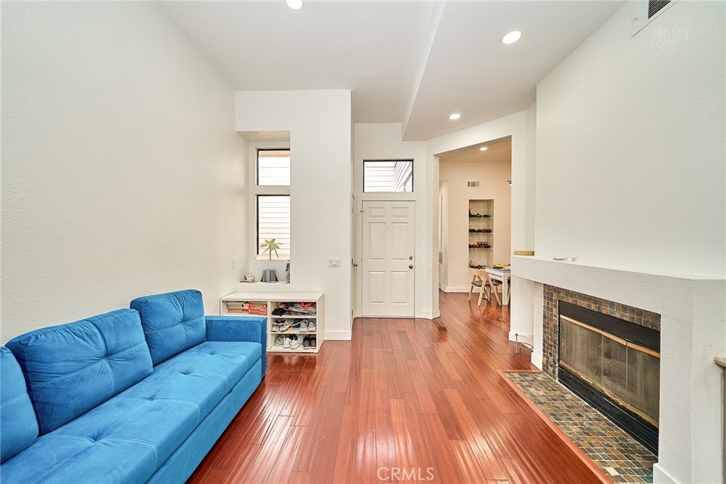 4900 N Grand 306