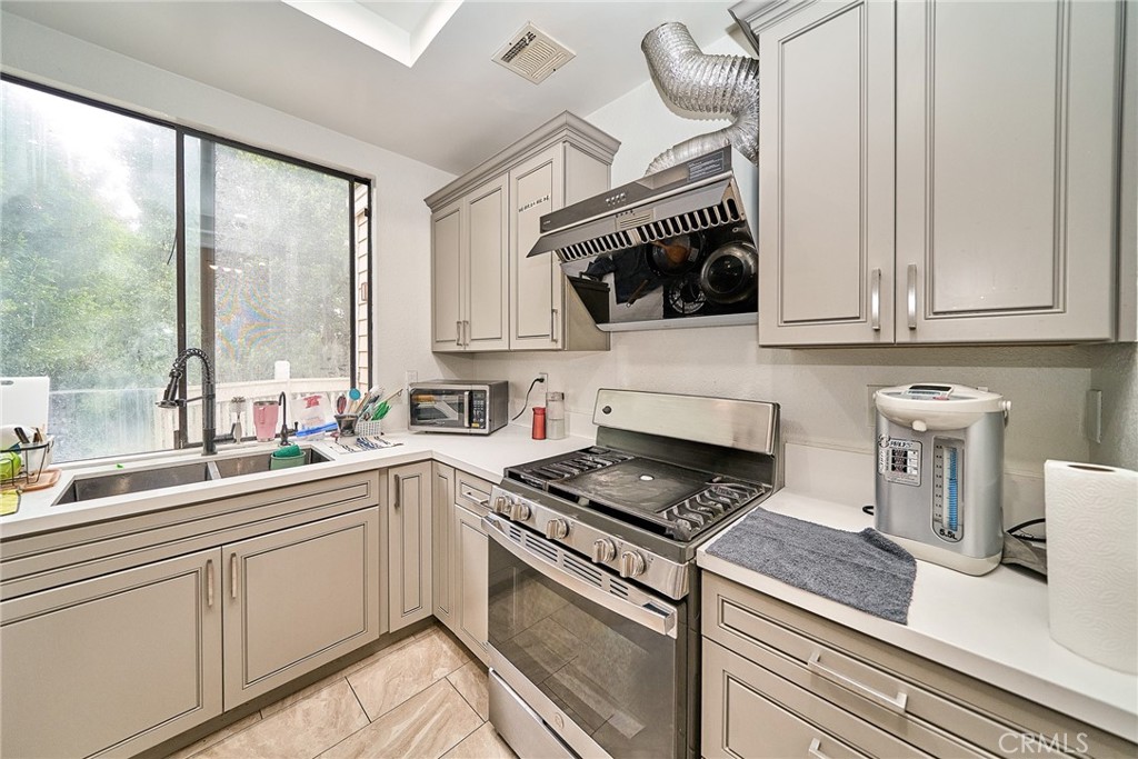 4900 N Grand 306