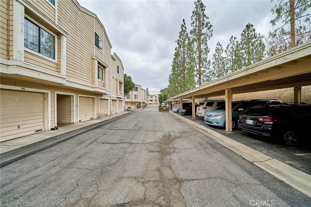 4900 N Grand 306