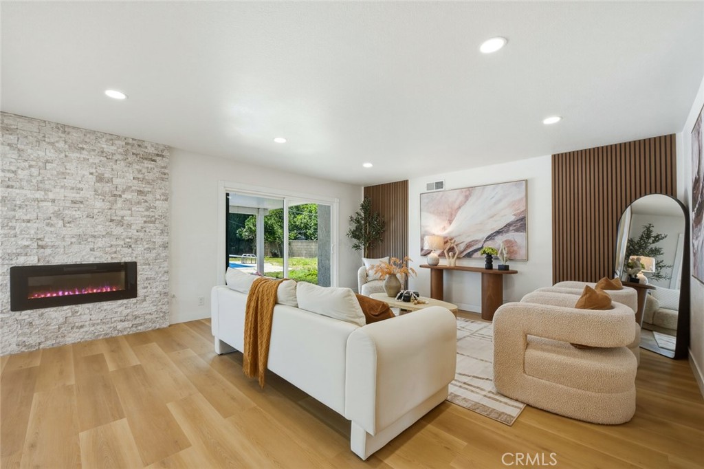 1356 Old Canyon