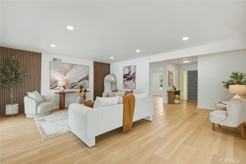 1356 Old Canyon