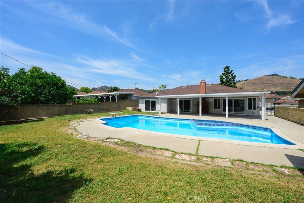 1356 Old Canyon
