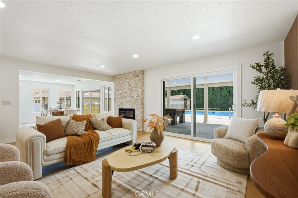 1356 Old Canyon