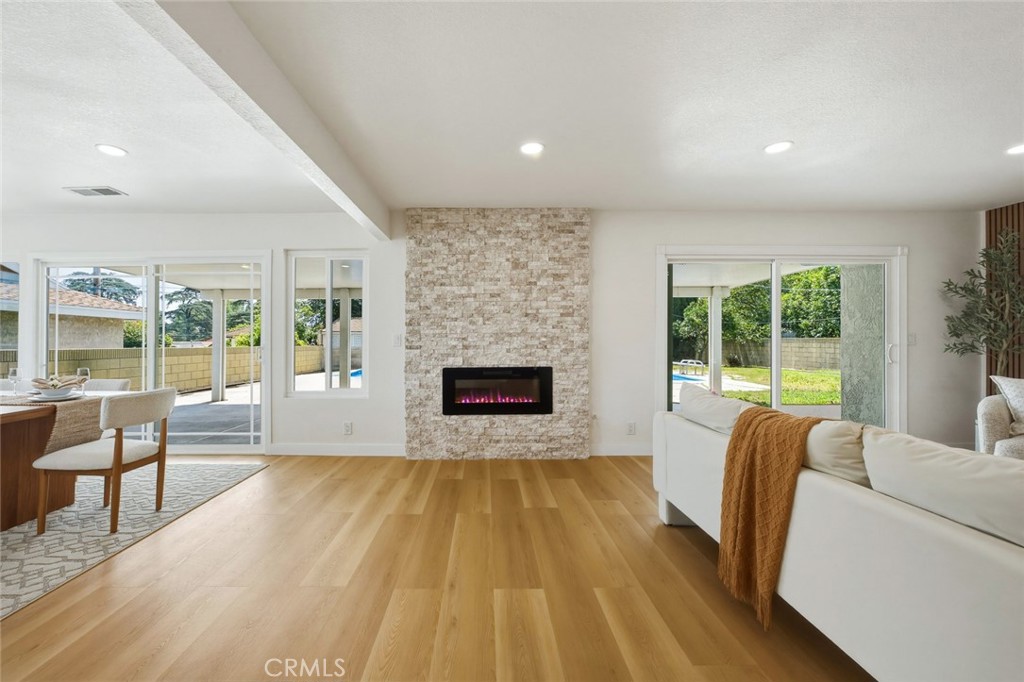 1356 Old Canyon