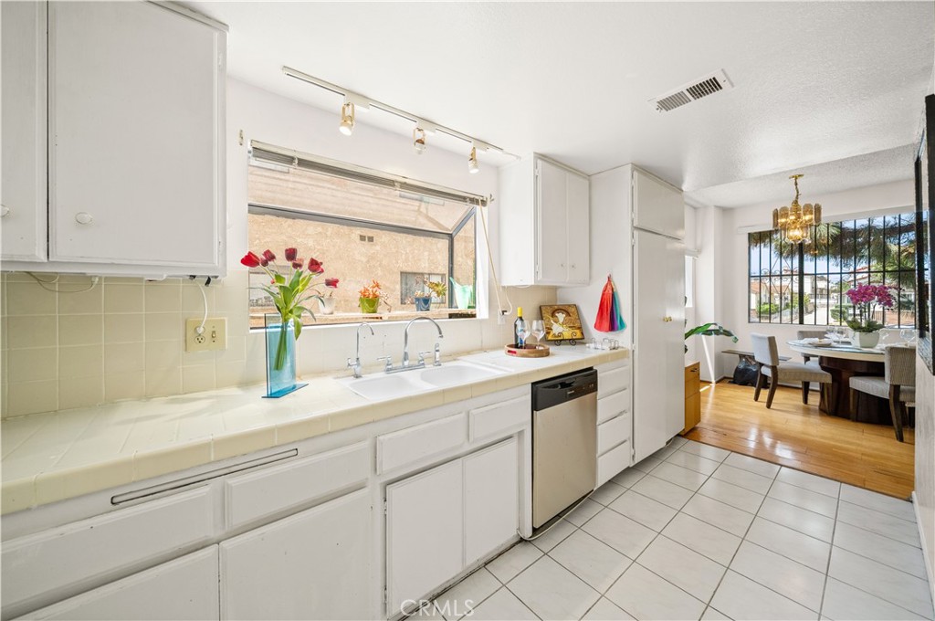 130 N Moore