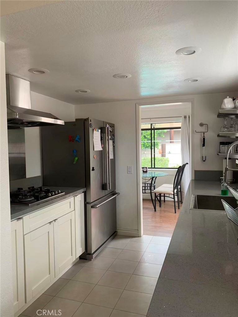 511 E Live Oak