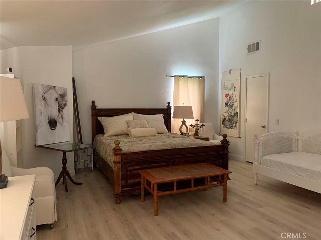 511 E Live Oak