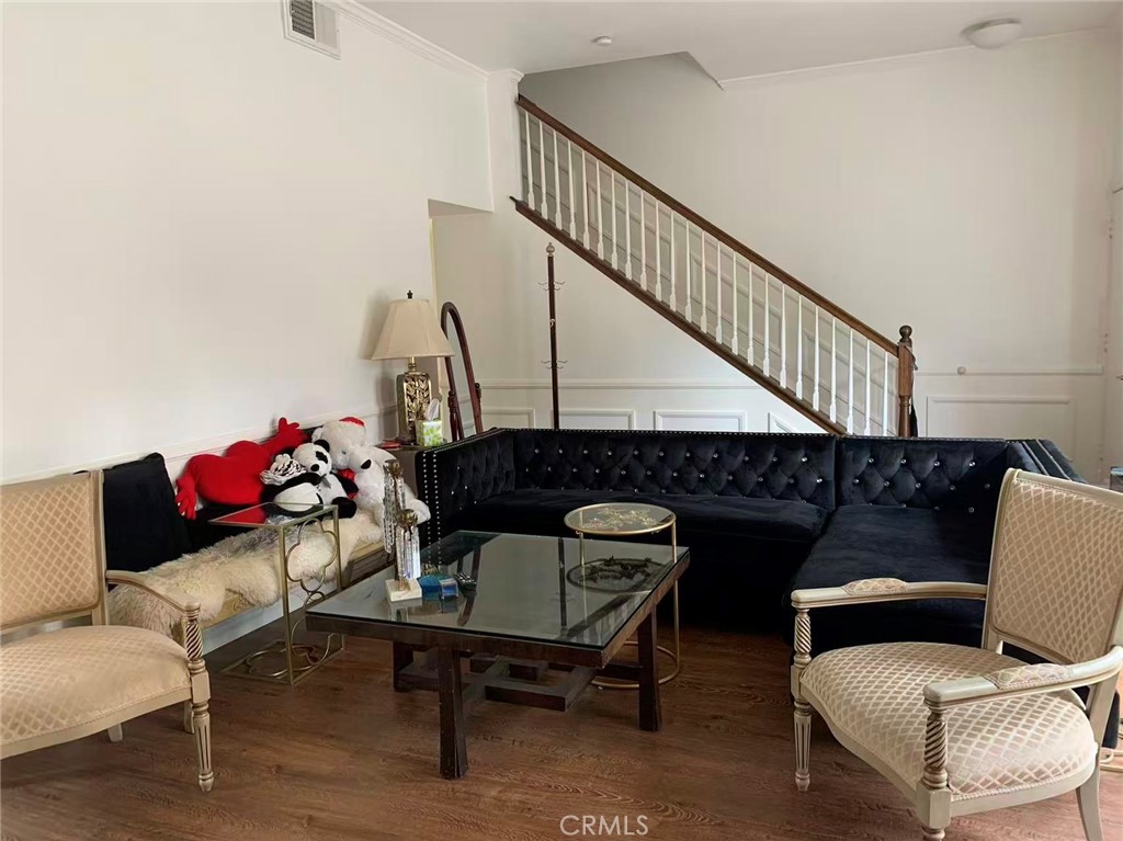 511 E Live Oak