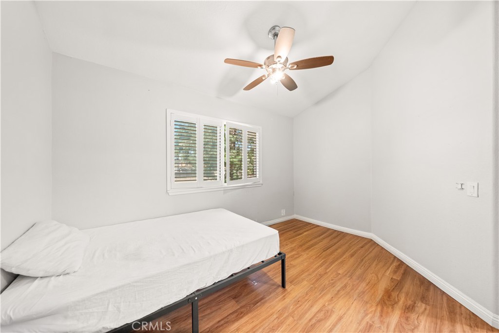 1428 S Helen