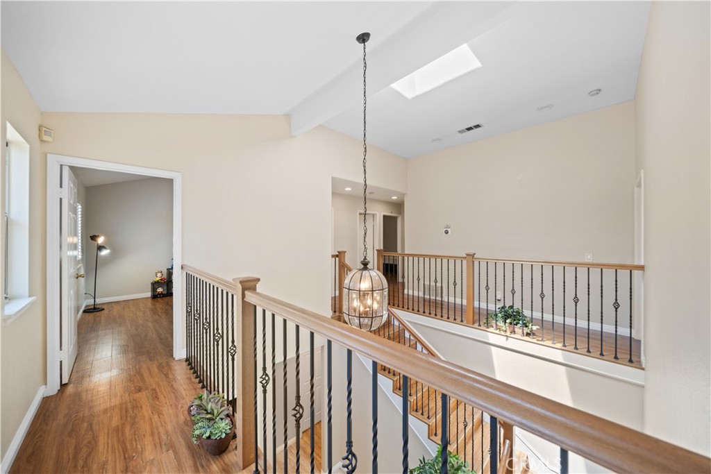1428 S Helen