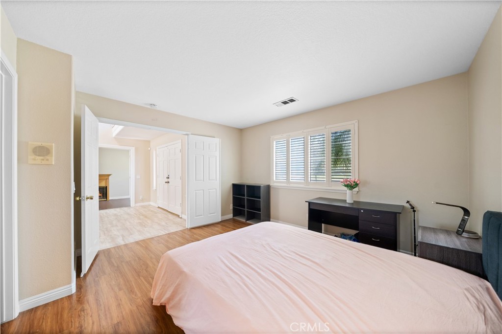 1428 S Helen