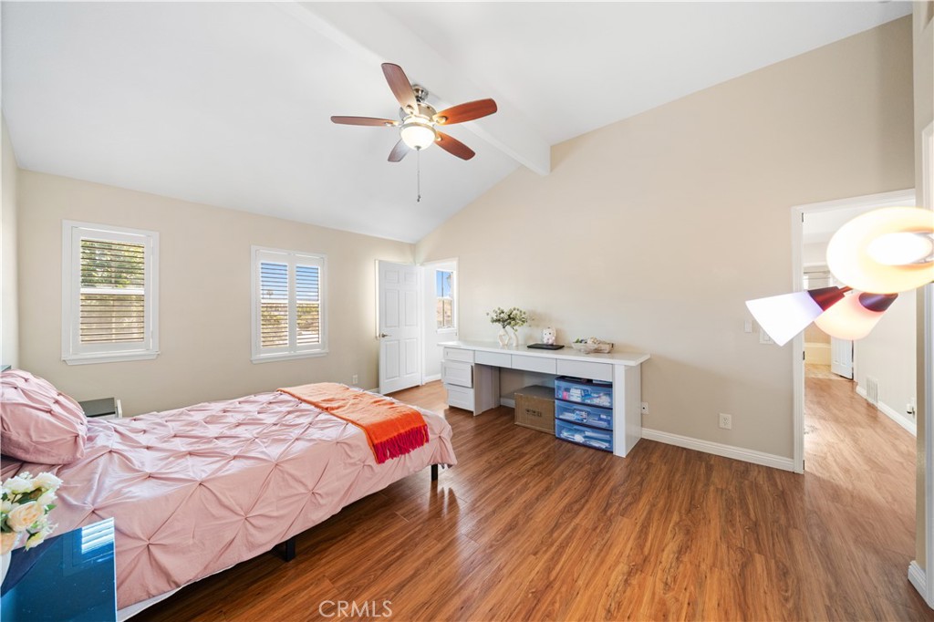 1428 S Helen