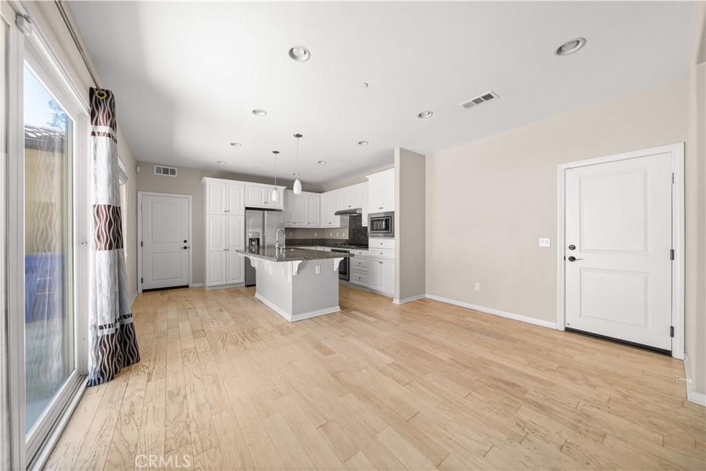 352 Golden Bear Ln