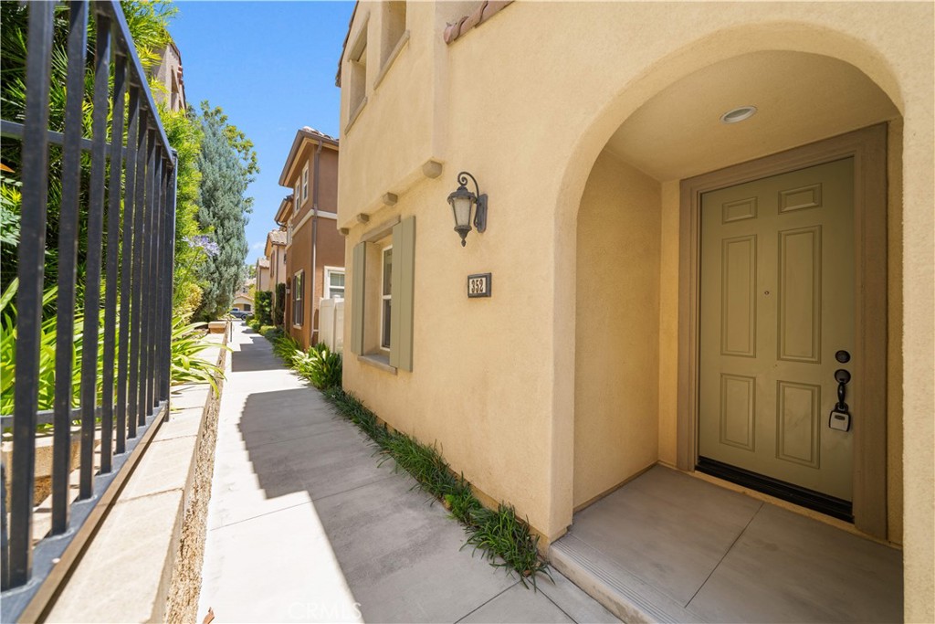352 Golden Bear Ln