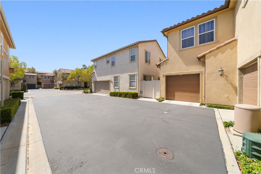 352 Golden Bear Ln