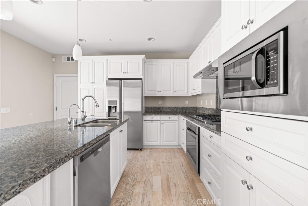 352 Golden Bear Ln