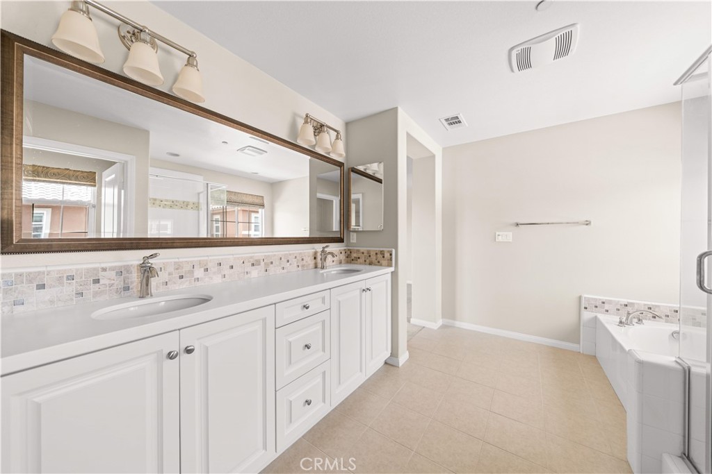 352 Golden Bear Ln